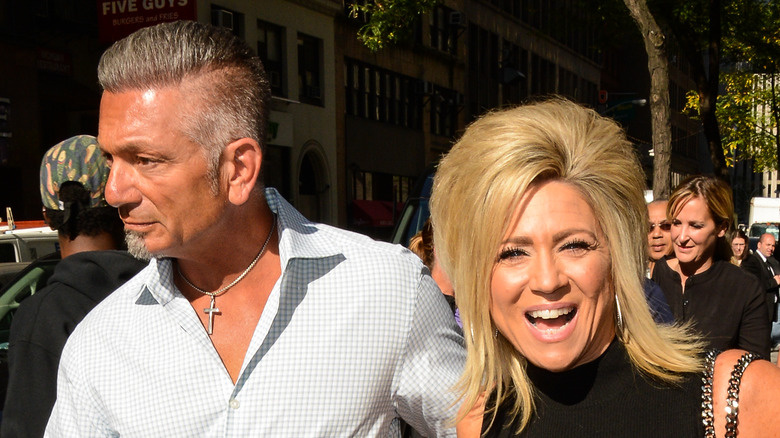 Apa yang Terjadi pada Mantan Suami Theresa Caputo, Larry?