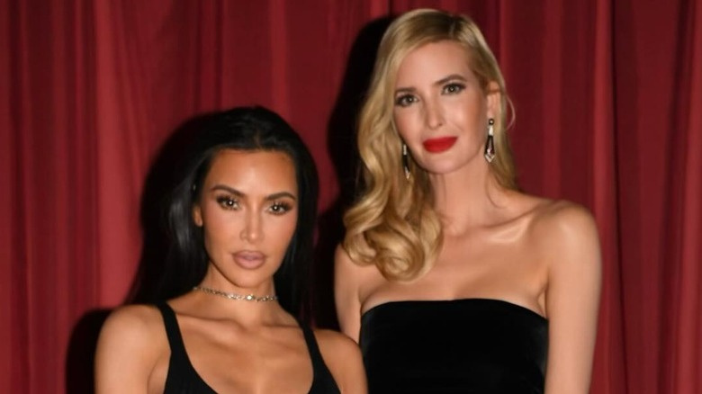   Kim Kardashian und Ivanka Trump posieren