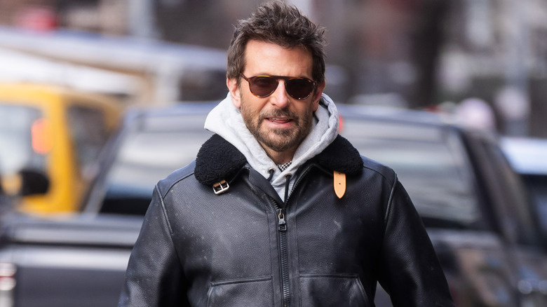   Bradley Cooper med briller