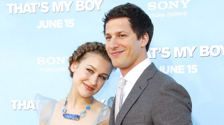 Joanna Newsom a Andy Samberg s úsměvem