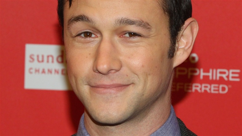 Förvandlingen av Joseph Gordon-Levitt från barndom till 41 år gammal
