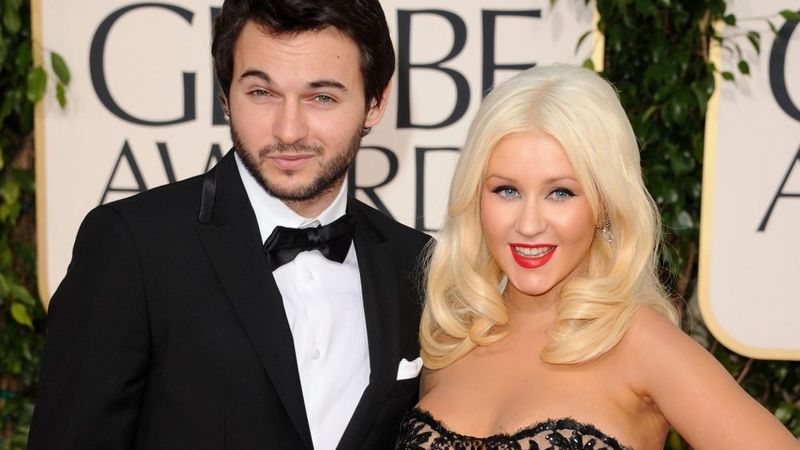 Matthew Rutler e Christina Aguilera no tapete vermelho do Globo de Ouro