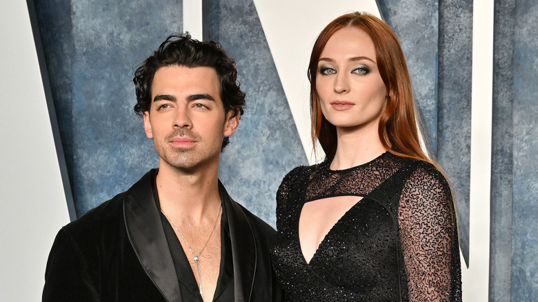 신체 언어 전문가가 Joe Jonas와 Sophie Turner가 실제로 서로에 대해 어떻게 느꼈는지 알려줍니다.