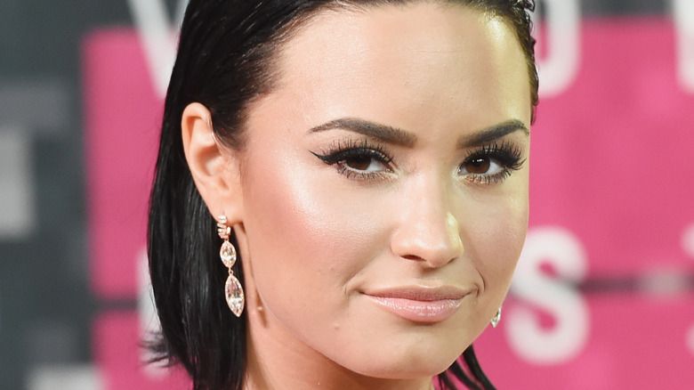 Il vero significato dietro 'Ballando col diavolo' di Demi Lovato