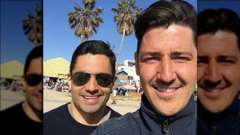 Harley Rodriguez e Jonathan Knight em selfie