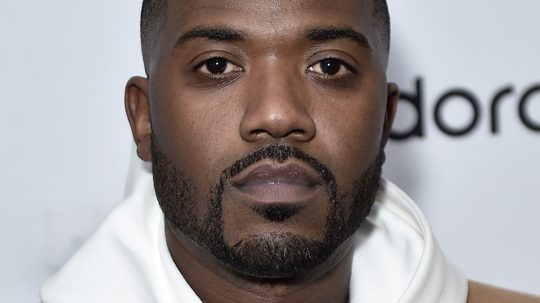 أحدث منشورات Ray J على وسائل التواصل الاجتماعي تثير قلق المعجبين