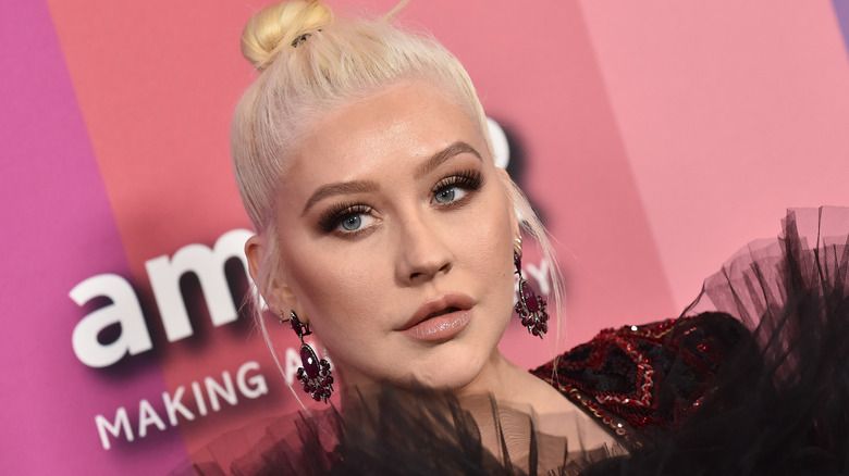 Christina Aguilera kommt zur amFAR Gala Los Angeles 2019.