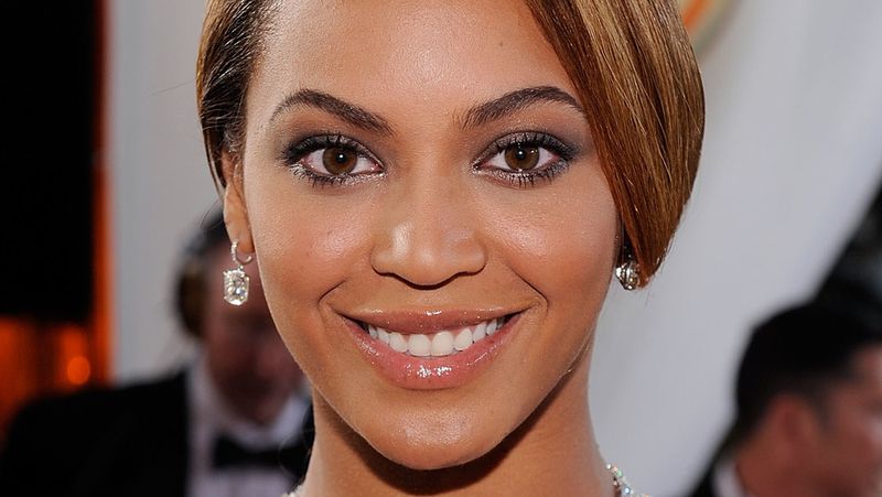 Trevor Noah로 인해 Beyonce 팬들을 화나게 한 그래미 순간