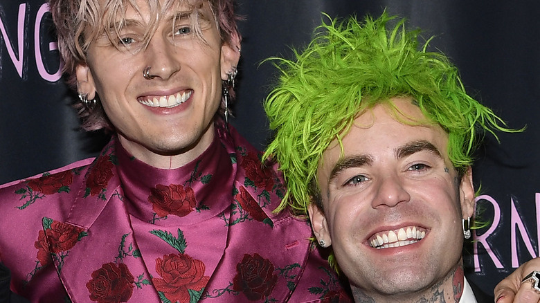 Was wir über die Beziehung zwischen Machine Gun Kelly und Mod Sun wissen