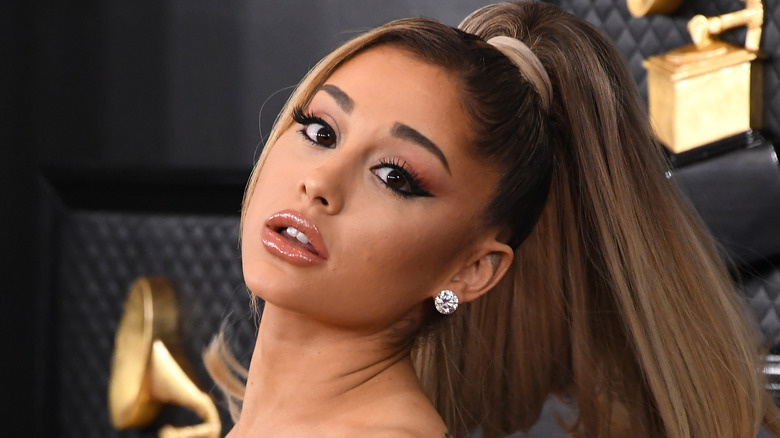 Rumor Paling Berantakan Seputar Perceraian Ariana Grande
