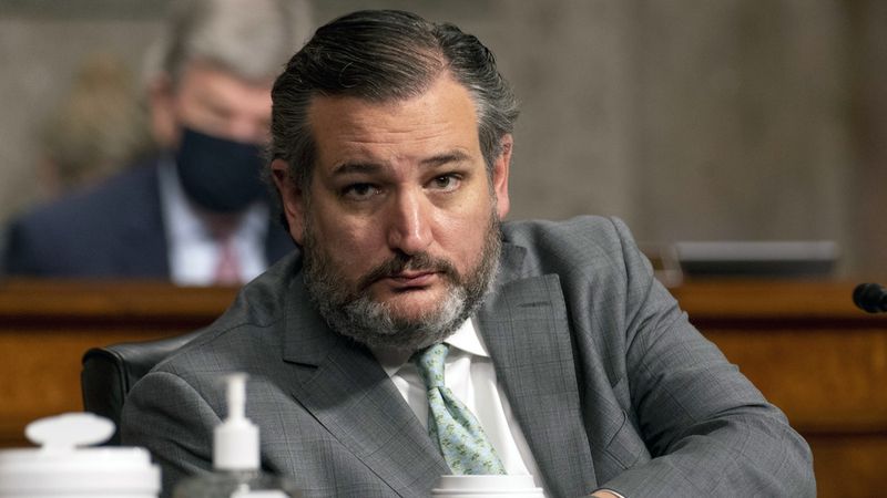 Ted Cruz mirant incòmodement la càmera