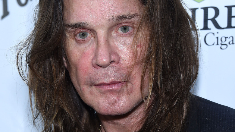 A primeira entrevista de TV de Ozzy Osbourne desde que uma grande cirurgia revela que ele está de volta aos trilhos