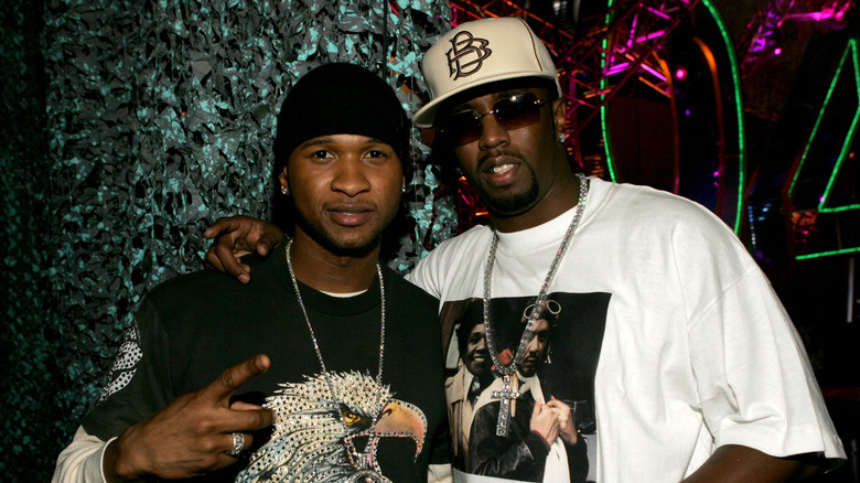   Usher a Diddy společně pózují