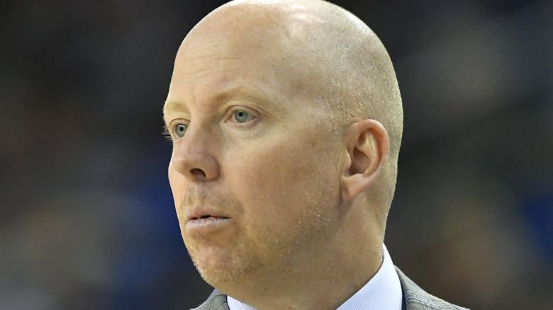 Tady je, kolik trenér UCLA Mick Cronin opravdu stojí