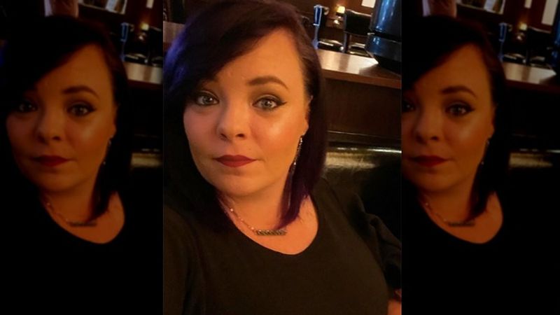 Catelynn tira uma selfie