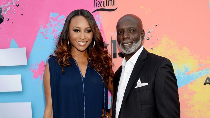 Cynthia Bailey e Peter Thomas sorrindo